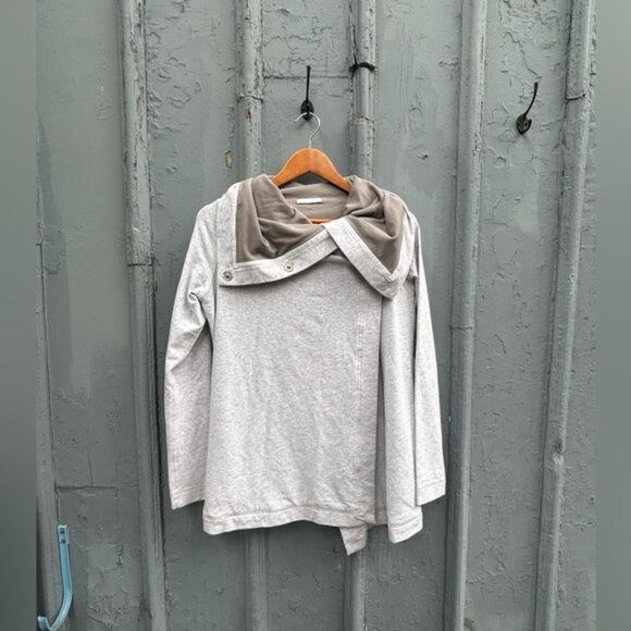 Lululemon light Grey Savasana Wrap Sweater, size 6 - Picture 2 of 9